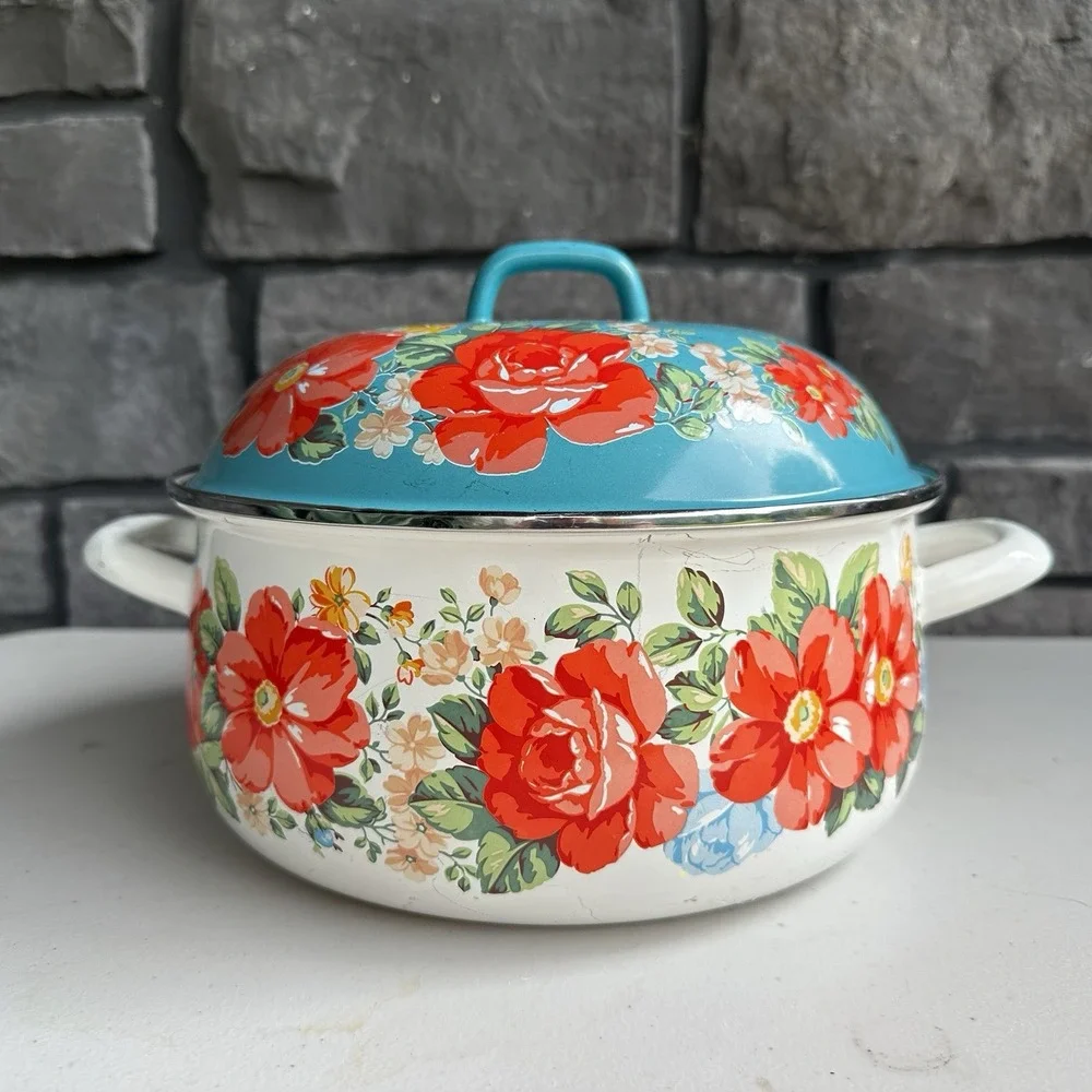 The Pioneer Woman Vintage Floral 4 Quart Enameled Steel Dutch Oven Soup Pot